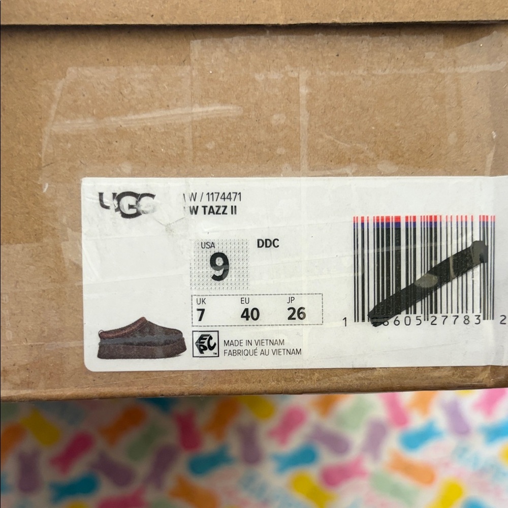 Women’s Chocolate Brown Platform Ugg’s Size 9 barely worn in Box - Picture 14 of 15